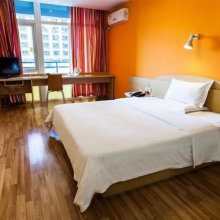 7Days Inn Qingdao Haiyunan Xinglong Road Rum bild