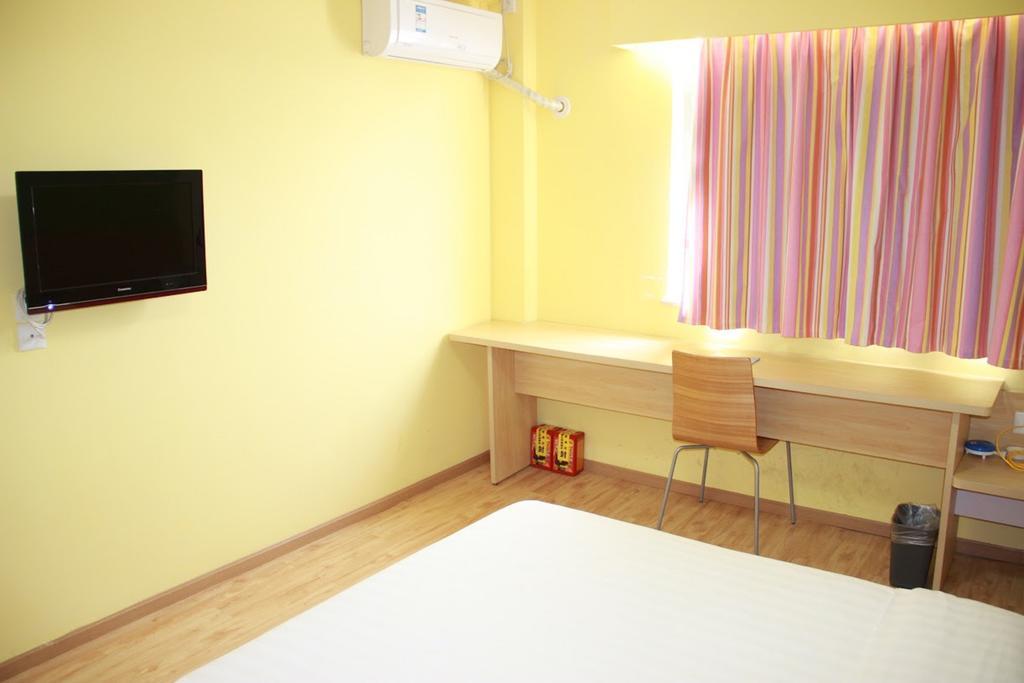 7Days Inn Qingdao Haiyunan Xinglong Road Exteriör bild