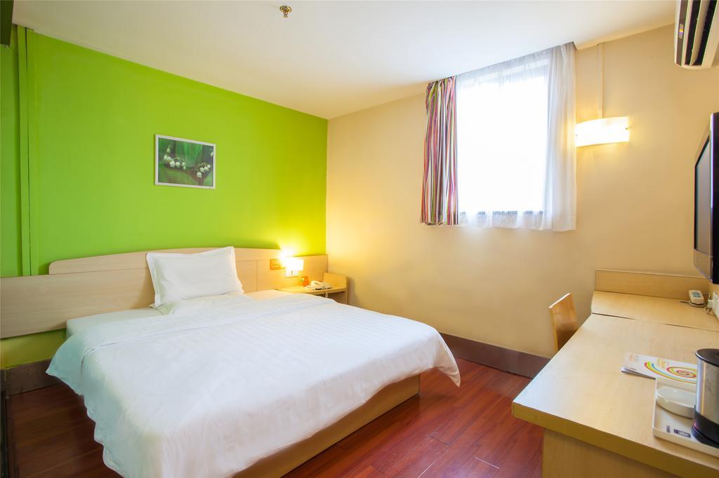 7Days Inn Qingdao Haiyunan Xinglong Road Rum bild